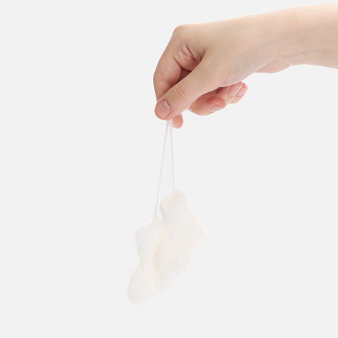 Подвеска на елку «Вьюшка», носочки, белая - рис 3.