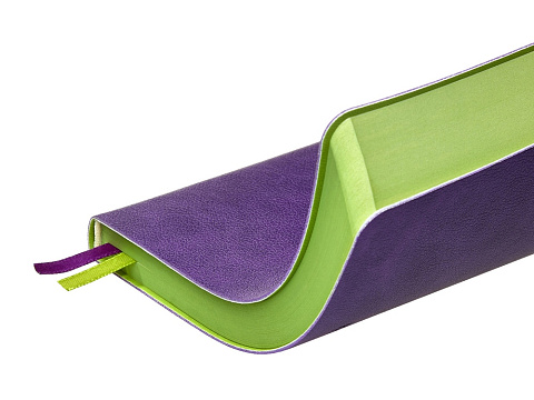 Ежедневник А5 датированный Boston 2026, фиолетовый с салатовым обрезом - рис 6.